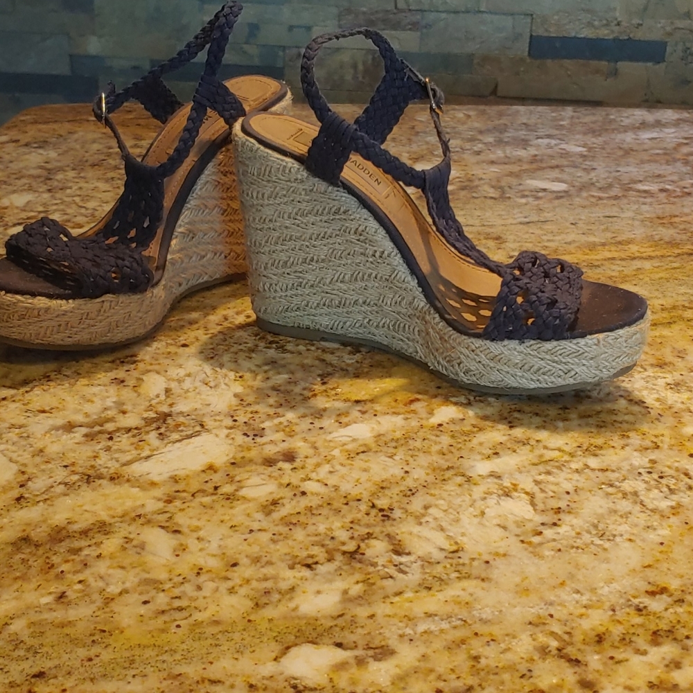 Steve Madden navy blue sandals